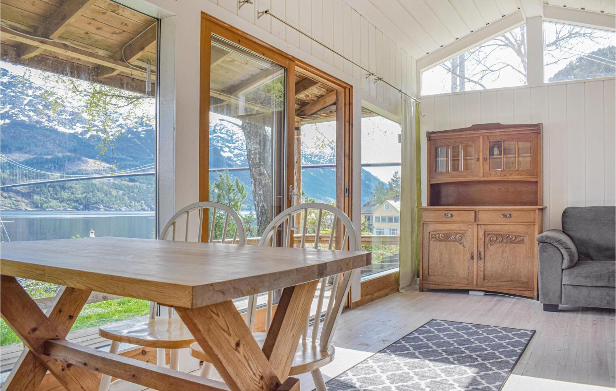 Beautiful Home In Vallavik With Kitchen Bu 外观 照片