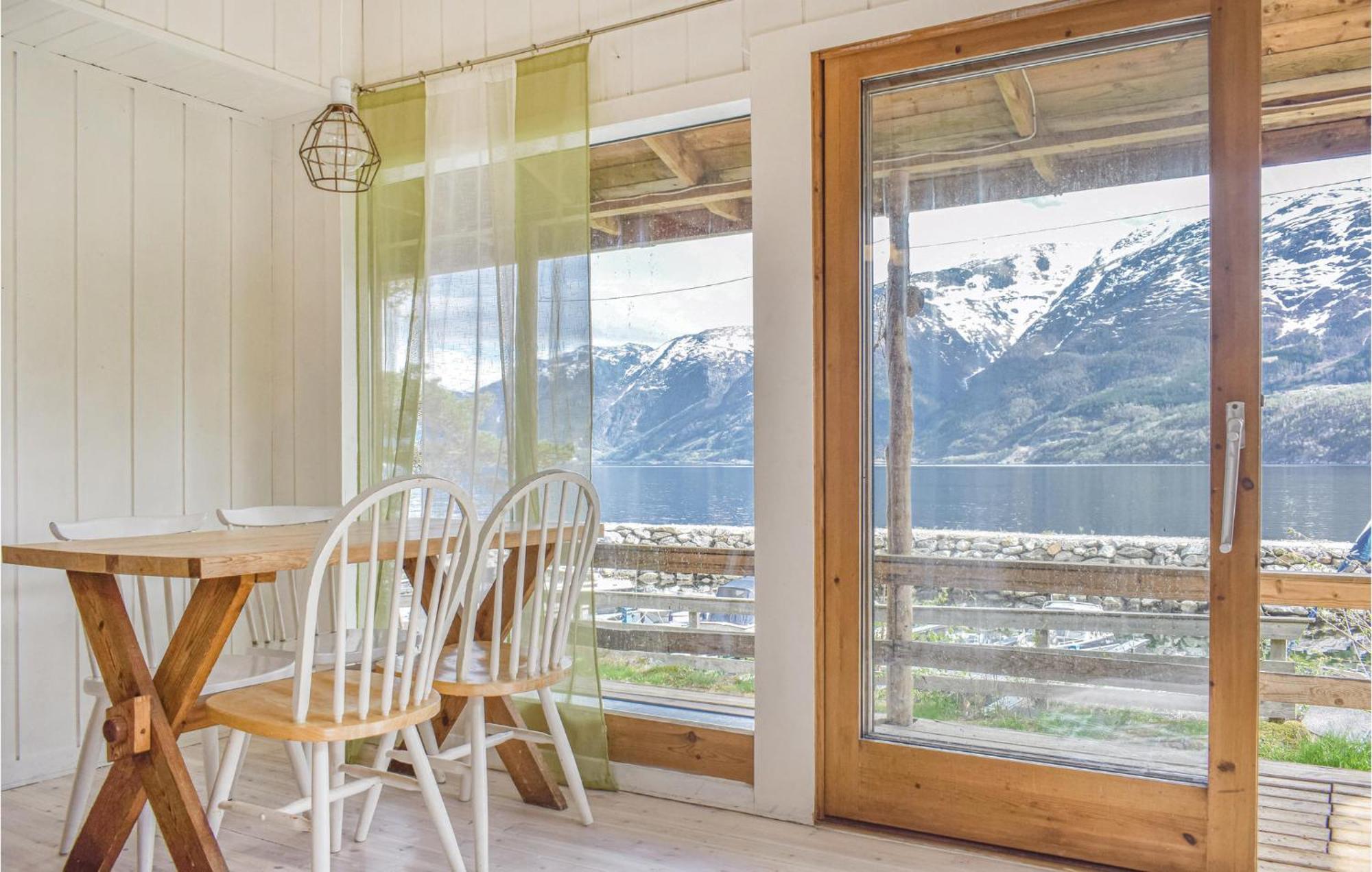 Beautiful Home In Vallavik With Kitchen Bu 外观 照片