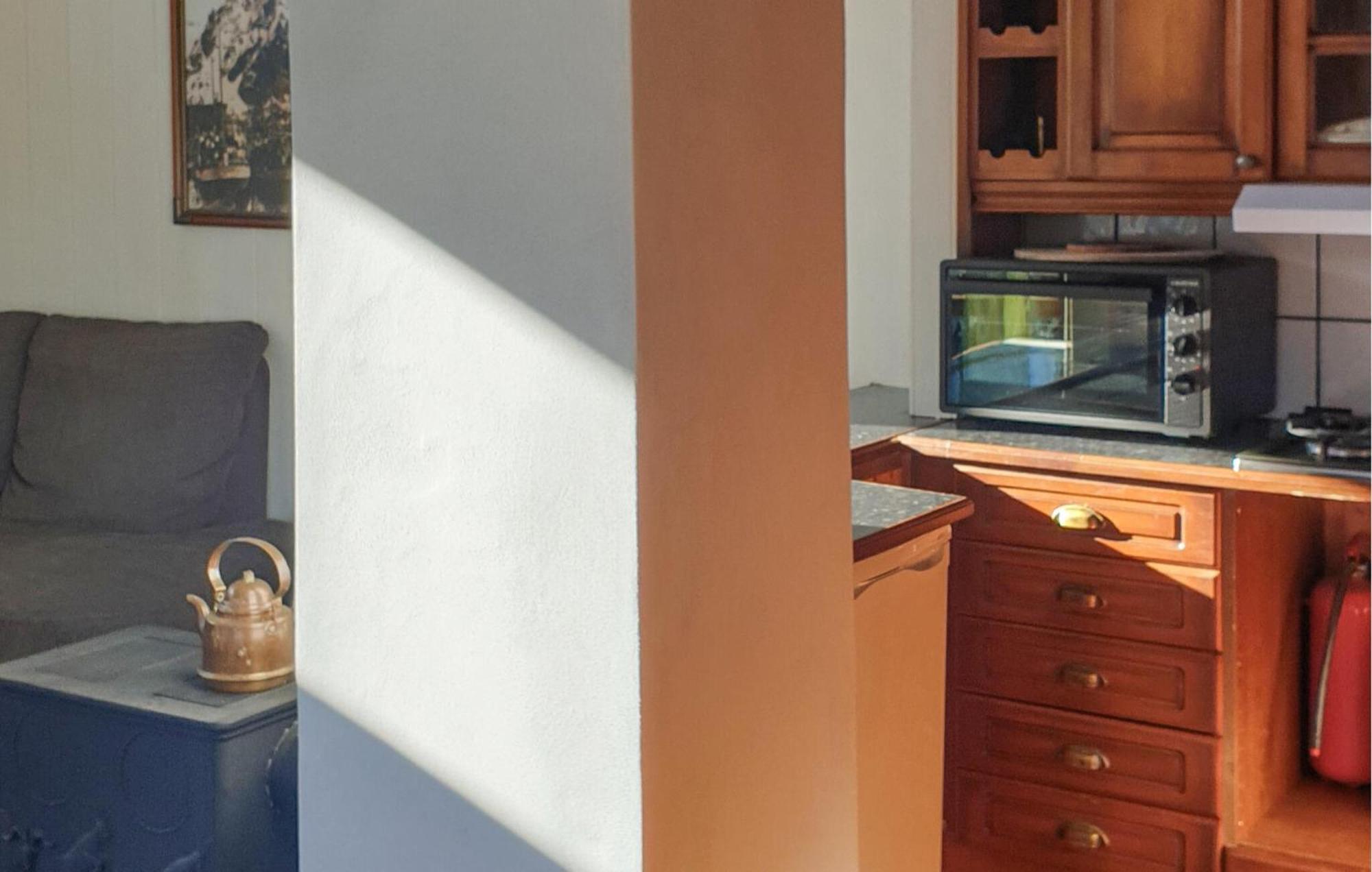 Beautiful Home In Vallavik With Kitchen Bu 外观 照片